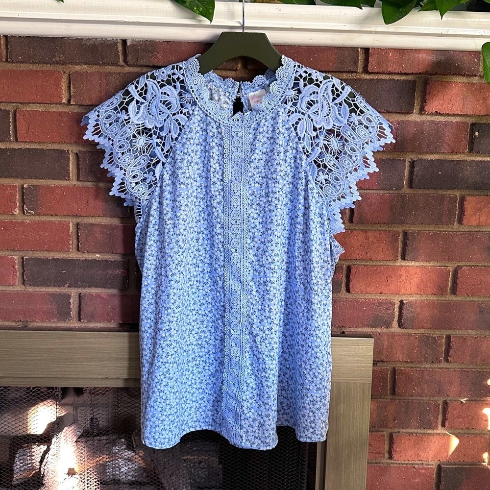 🛍️NWOT. No boundaries beautiful lace trimmed sleeveless top size XXXL (21)